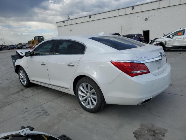 1G4GB5G30FF228961 - 2015 BUICK LACROSSE WHITE photo 2