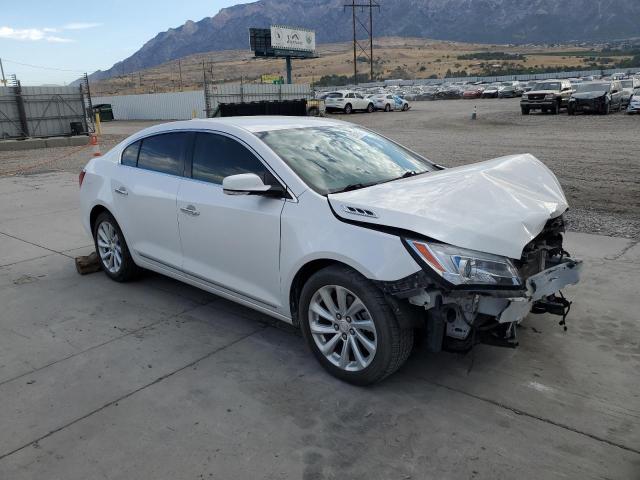 1G4GB5G30FF228961 - 2015 BUICK LACROSSE WHITE photo 4