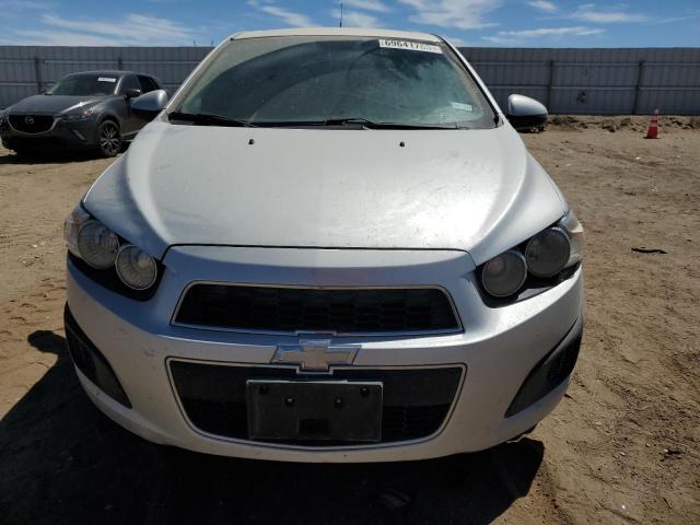 1G1JC5SG5D4129958 - 2013 CHEVROLET SONIC LT GRAY photo 5