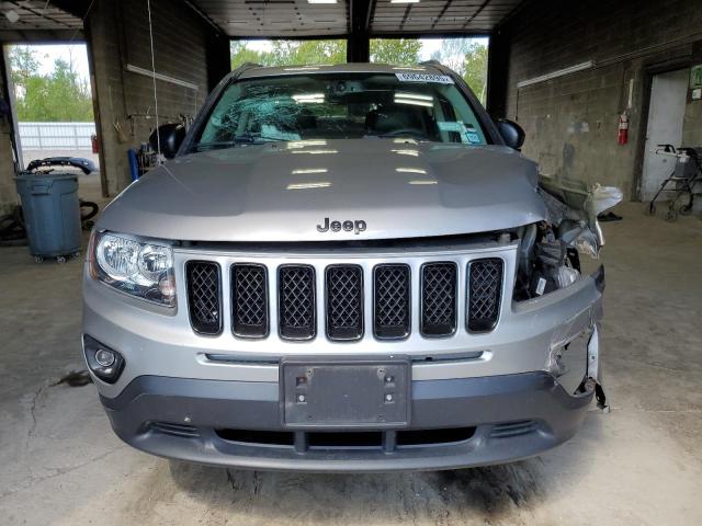 1C4NJCBA6FD367495 - 2015 JEEP COMPASS SPORT Silber Foto 5