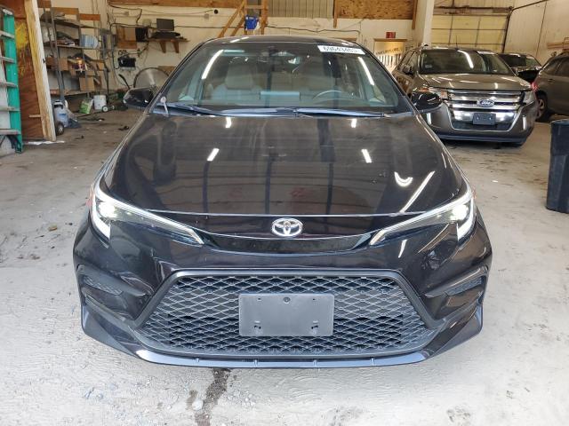 5YFS4MCE7PP156158 - 2023 TOYOTA COROLLA SE შავი ფოტო 5
