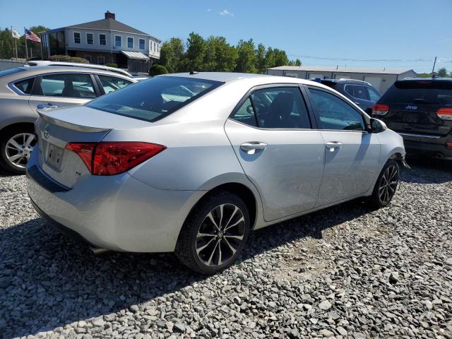 2T1BURHE0KC139135 - 2019 TOYOTA COROLLA L 银色 照片 3