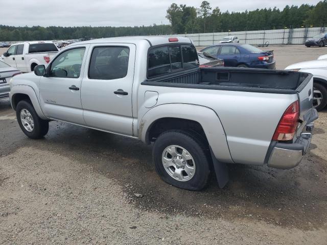 3TMJU62N77M035176 - 2007 TOYOTA TACOMA DOUBLE CAB PRERUNNER SILVER photo 2