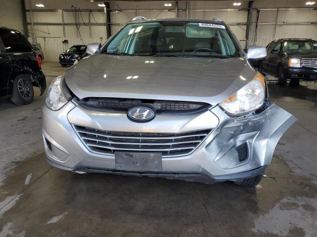 KM8JU3AC2AU108306 - 2010 HYUNDAI TUCSON GLS SILVER photo 5
