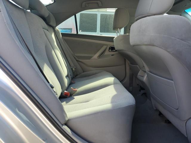 4T4BF3EK2BR166066 - 2011 TOYOTA CAMRY BASE Серебристый фото 10