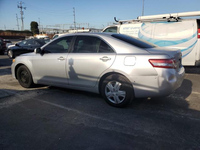 4T4BF3EK2BR166066 - 2011 TOYOTA CAMRY BASE Серебристый фото 2