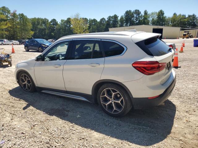 WBXHT3C58K3H35111 - 2019 BMW X1 XDRIVE28I WHITE photo 2