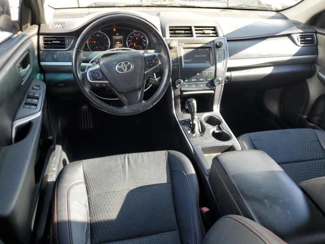 4T1BF1FK4FU070488 - 2015 TOYOTA CAMRY LE 灰色 照片 8