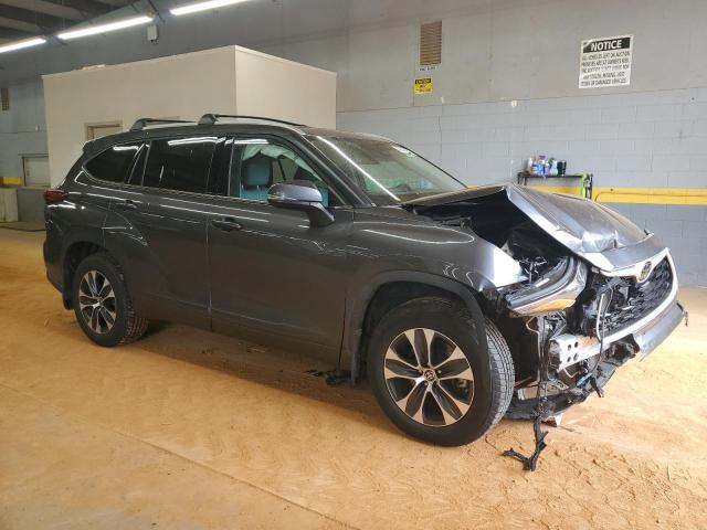 5TDGZRBH4NS163265 - 2022 TOYOTA HIGHLANDER XLE Boz foto 4
