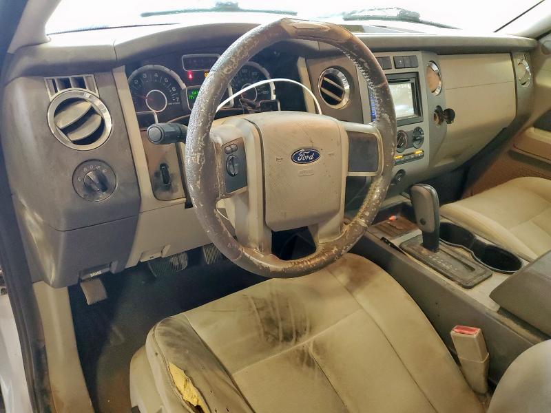 1FMJU1F50AEB48862 - 2010 FORD EXPEDITION XLT WHITE photo 8