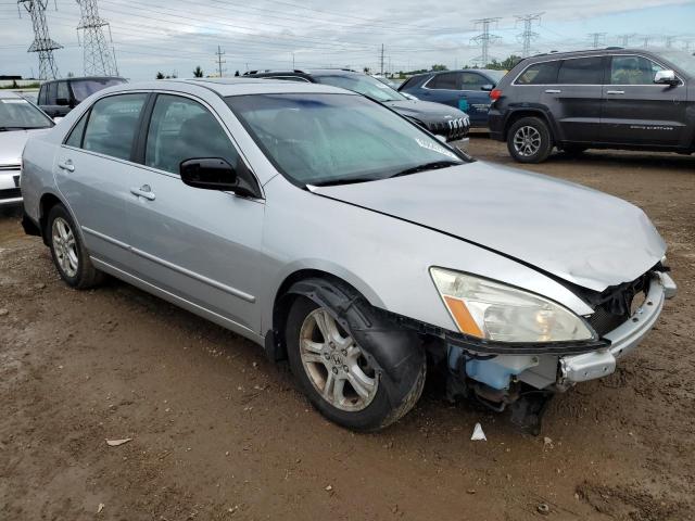1HGCM56886A011957 - 2006 HONDA ACCORD EX SILVER photo 4