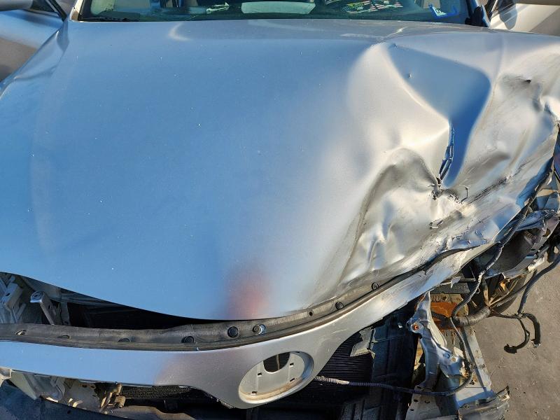 4T1BF3EK2AU066610 - 2010 TOYOTA CAMRY BASE SILVER photo 11