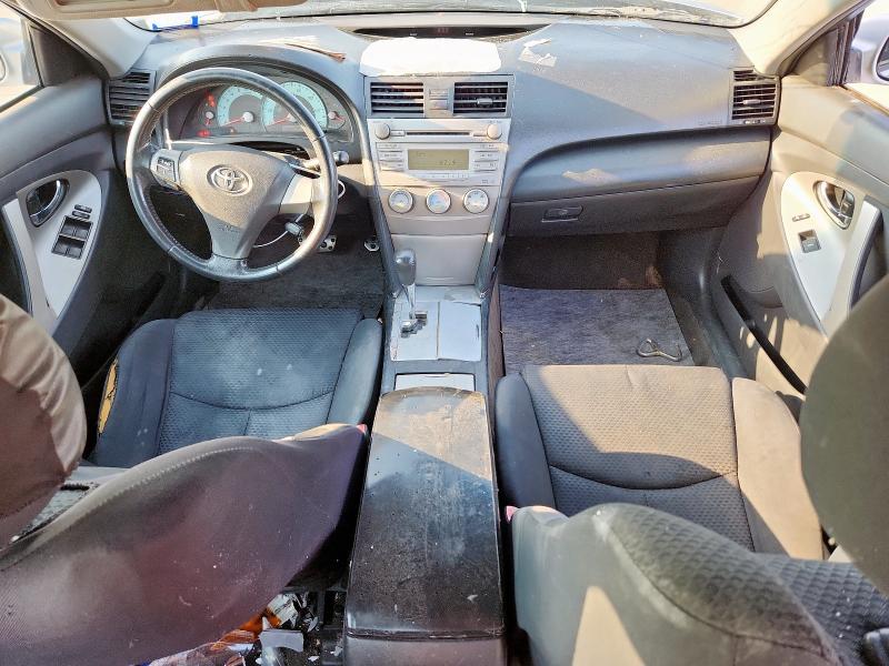 4T1BF3EK2AU066610 - 2010 TOYOTA CAMRY BASE SILVER photo 8