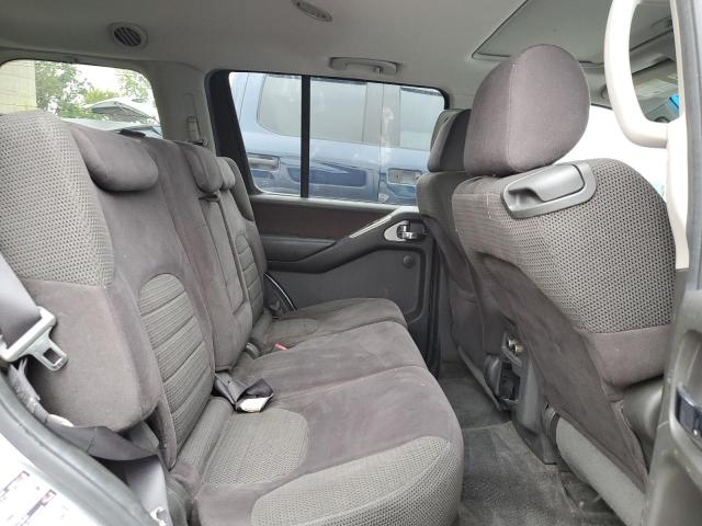 5N1AR18W25C720975 - 2005 NISSAN PATHFINDER LE SILVER photo 10