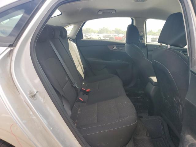 3KPF24AD6KE064082 - 2019 KIA FORTE FE ვერცხლისფერი ფოტო 10