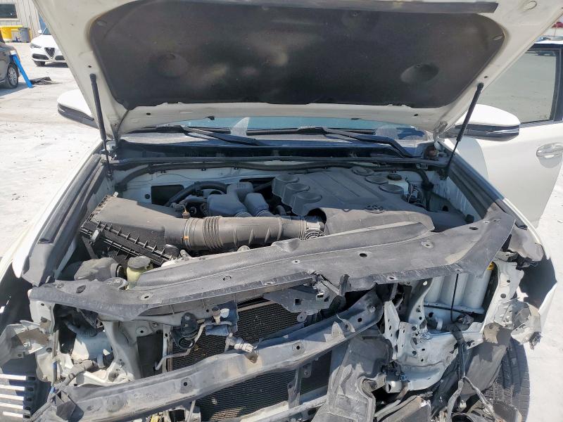 JTEBU5JR7F5265822 - 2015 TOYOTA 4RUNNER SR5/SR5 PREMIUM WHITE photo 12