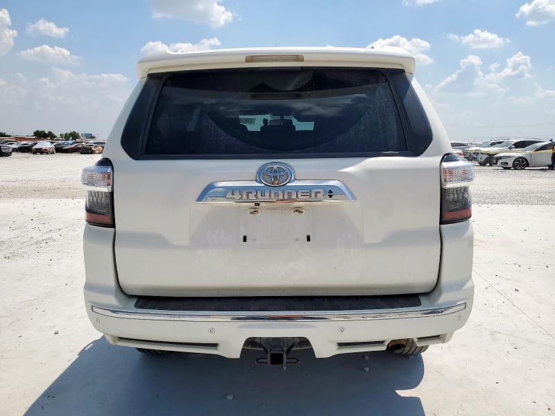 JTEBU5JR7F5265822 - 2015 TOYOTA 4RUNNER SR5/SR5 PREMIUM WHITE photo 6