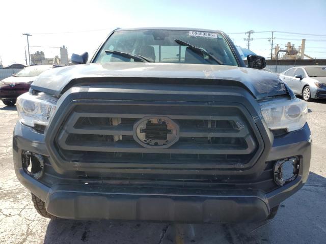 3TYSX5EN8NT016817 - 2022 TOYOTA TACOMA ACCESS CAB ნაცრისფერი ფოტო 5
