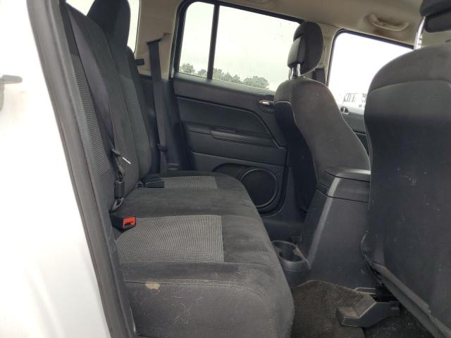 1C4NJPBA3GD600001 - 2016 JEEP PATRIOT SPORT WHITE photo 11