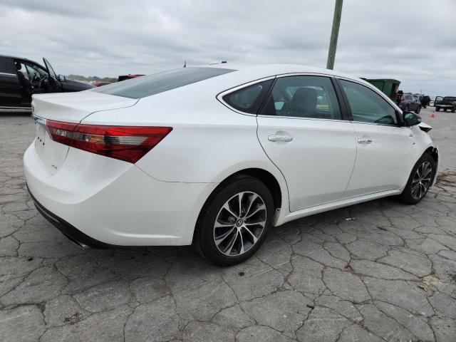 4T1BK1EB7JU278256 - 2018 TOYOTA AVALON XLE WHITE photo 3