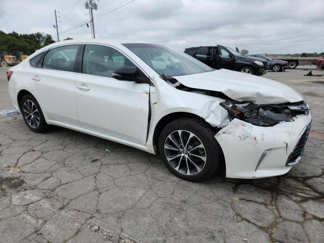 4T1BK1EB7JU278256 - 2018 TOYOTA AVALON XLE WHITE photo 4