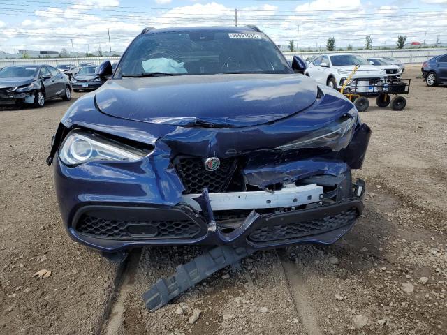 ZASFAKNN5J7B73455 - 2018 ALFA ROMEO STELVIO TI SPORT BLUE photo 5