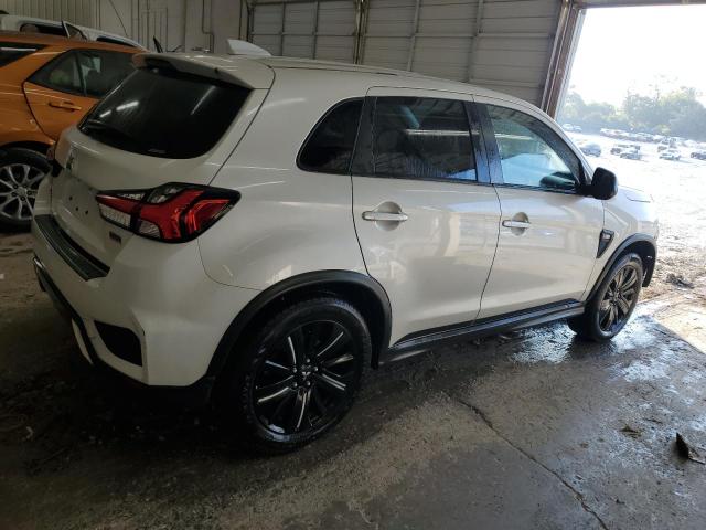 JA4ARUAU7NU019853 - 2022 MITSUBISHI OUTLANDER ES SILVER photo 3