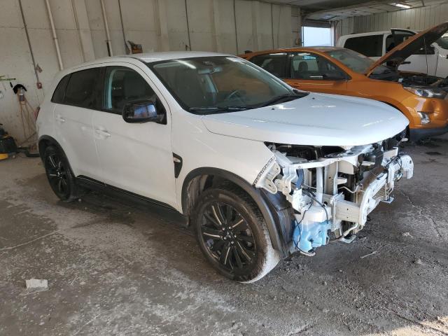 JA4ARUAU7NU019853 - 2022 MITSUBISHI OUTLANDER ES SILVER photo 4