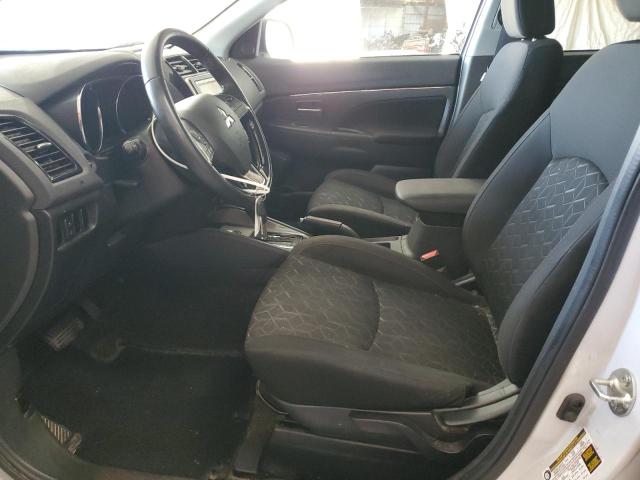 JA4ARUAU7NU019853 - 2022 MITSUBISHI OUTLANDER ES SILVER photo 7