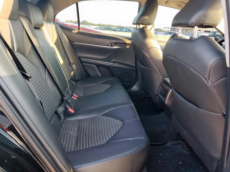 4T1B11HK2JU652190 - 2018 TOYOTA CAMRY L BLACK photo 10