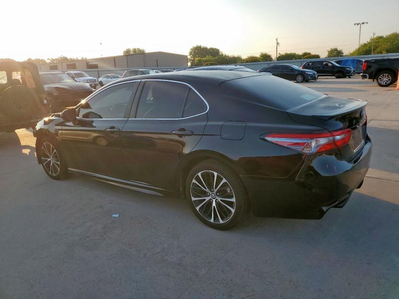 4T1B11HK2JU652190 - 2018 TOYOTA CAMRY L BLACK photo 2