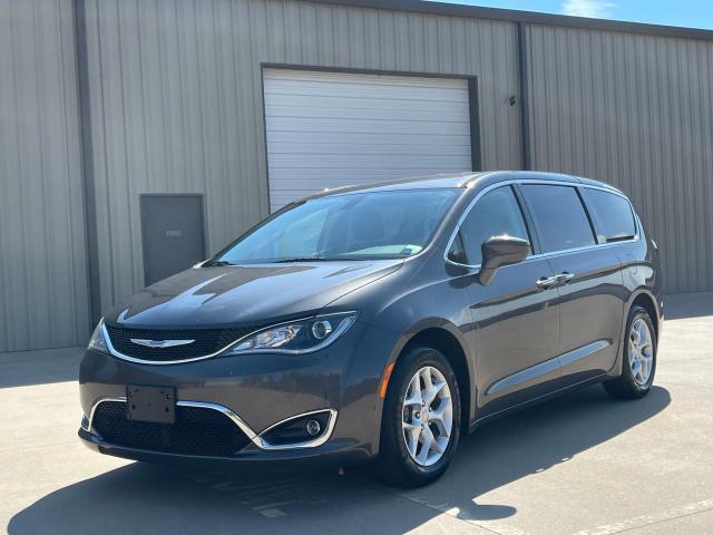 2C4RC1FGXJR174819 - 2018 CHRYSLER PACIFICA TOURING PLUS GRAY photo 2