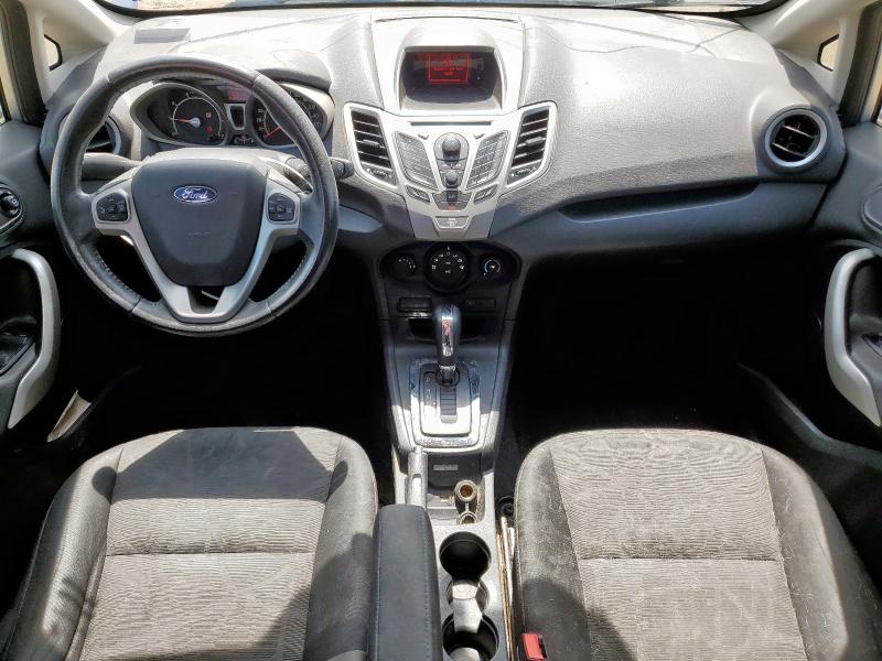 3FADP4BJ2DM200221 - 2013 FORD FIESTA SE 银色 照片 8