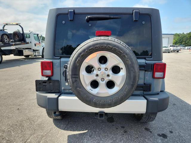 1C4BJWEG2EL292951 - 2014 JEEP WRANGLER U SAHARA GRAY photo 6