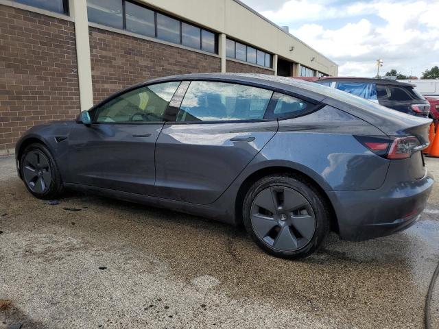 5YJ3E1EA3NF288823 - 2022 TESLA MODEL 3 Մոխրագույն լուսանկար 2