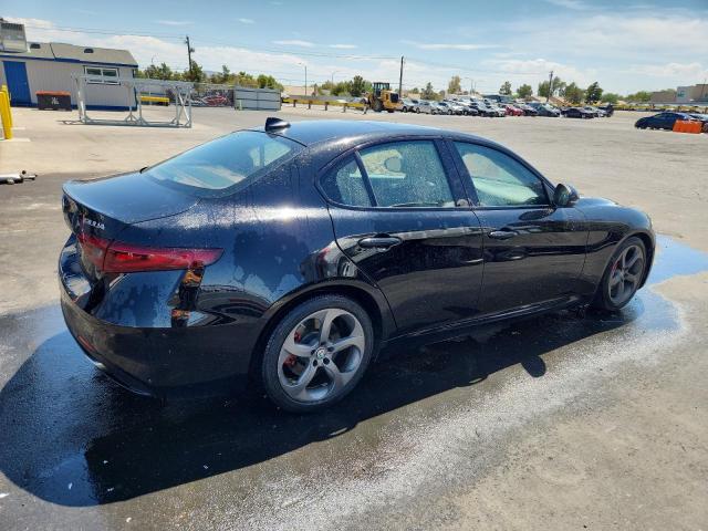 ZARFAEBNXJ7592034 - 2018 ALFA ROMEO GIULIA أسود صورة 3