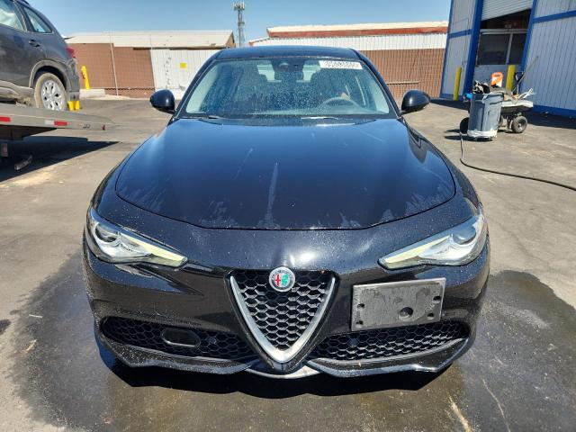 ZARFAEBNXJ7592034 - 2018 ALFA ROMEO GIULIA أسود صورة 5