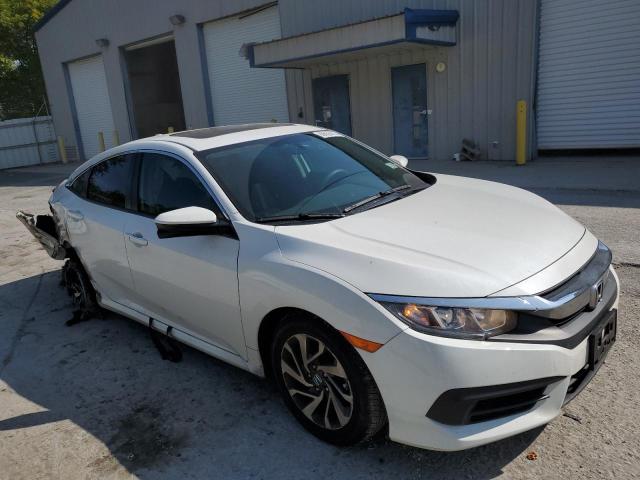 2HGFC2F79JH570031 - 2018 HONDA CIVIC EX WHITE photo 4