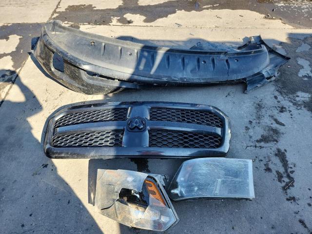 1C6RR7FT4JS176005 - 2018 RAM 1500 ST 黑色 照片 12