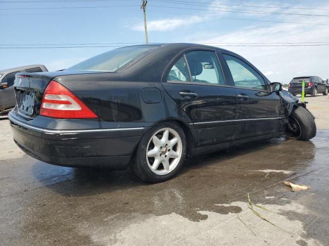 WDBRF61J03A500236 - 2003 MERCEDES-BENZ C 240 黑色 照片 3