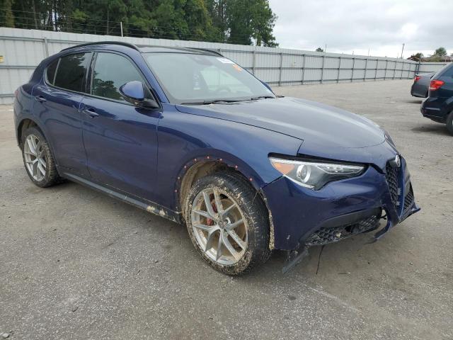 ZASFAKNN1J7B93170 - 2018 ALFA ROMEO STELVIO TI SPORT BLUE photo 4