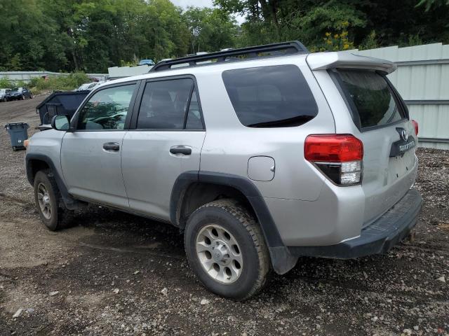 JTEBU5JR5A5003046 - 2010 TOYOTA 4RUNNER SR5 SILVER photo 2