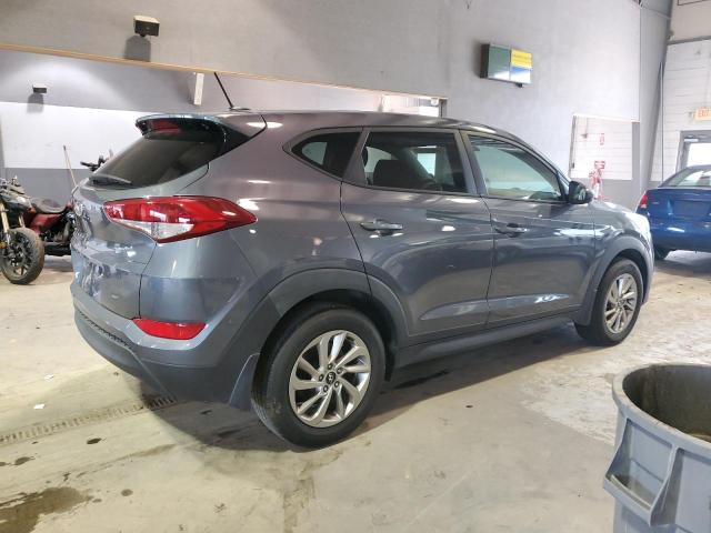 KM8J23A49HU447086 - 2017 HYUNDAI TUCSON SE GRAY photo 3