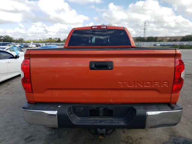 5TFRW5F18HX223828 - 2017 TOYOTA TUNDRA DOUBLE CAB SR/SR5 ORANGE photo 6