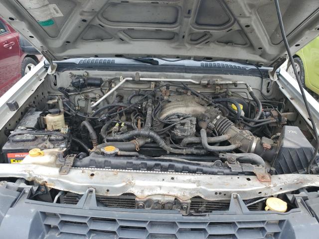 5N1ED28Y92C529962 - 2002 NISSAN XTERRA XE SILVER photo 11