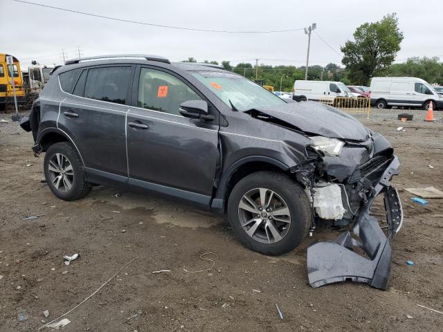 JTMRFREV1HJ172364 - 2017 TOYOTA RAV4 XLE GRAY photo 4