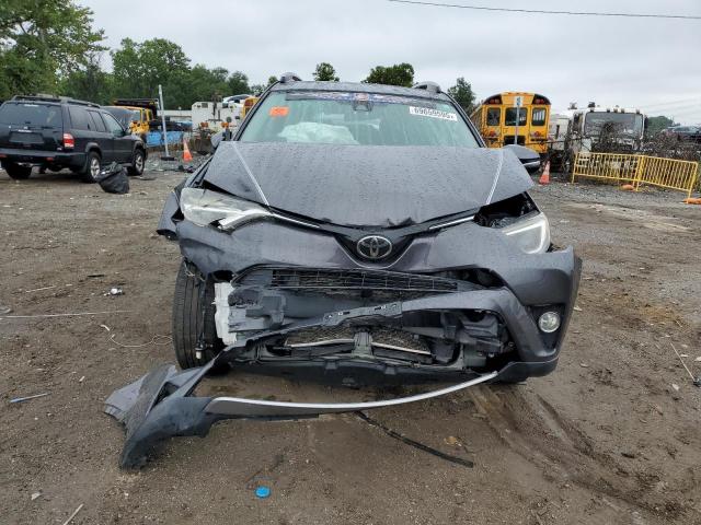 JTMRFREV1HJ172364 - 2017 TOYOTA RAV4 XLE GRAY photo 5