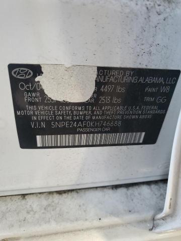 5NPE24AF0KH746688 - 2019 HYUNDAI SONATA SE WHITE photo 12