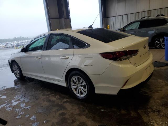 5NPE24AF0KH746688 - 2019 HYUNDAI SONATA SE WHITE photo 2