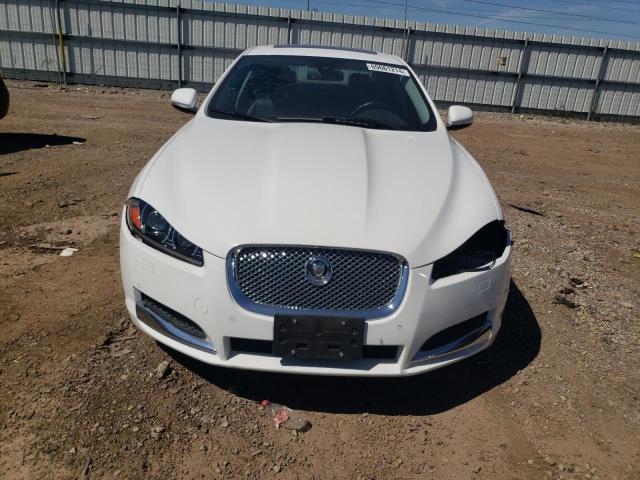 SAJWJ0EFXD8S88672 - 2013 JAGUAR XF WHITE photo 5